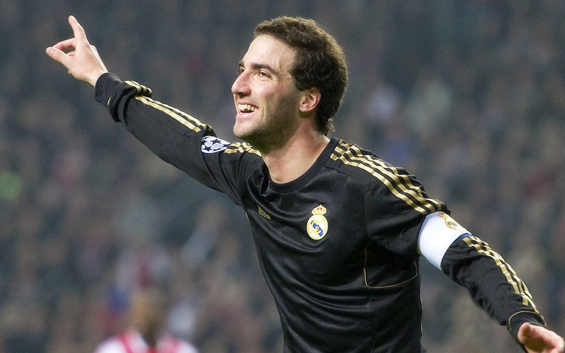 Faker操作风采成为电竞经典，faker操作名场面